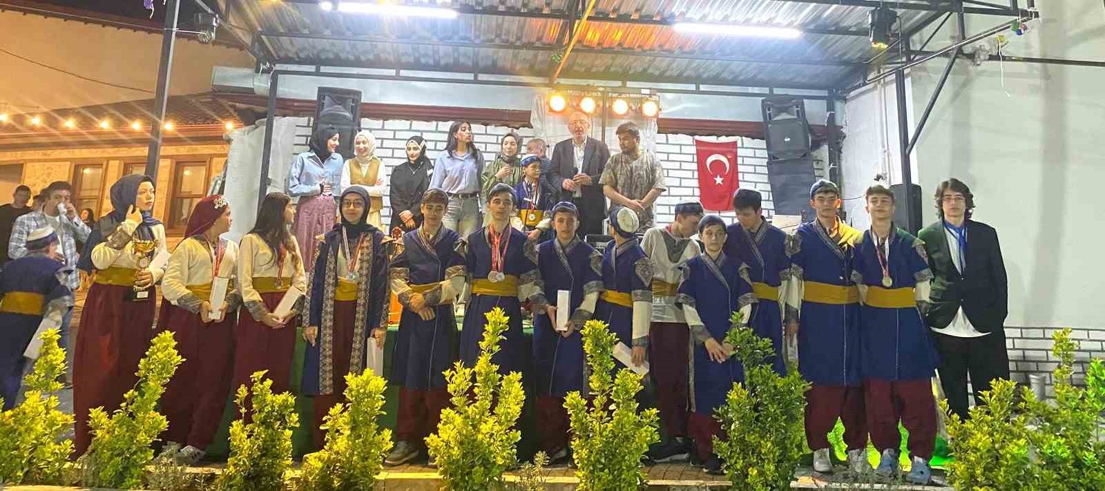 Kadim Vakfı’ndan öğrencilere balık ekmek etkinliği ve okçulara ödül