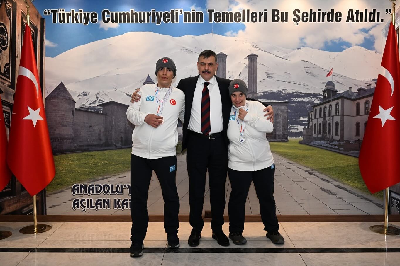 Vali Çiftçi’den anlamlı kabul