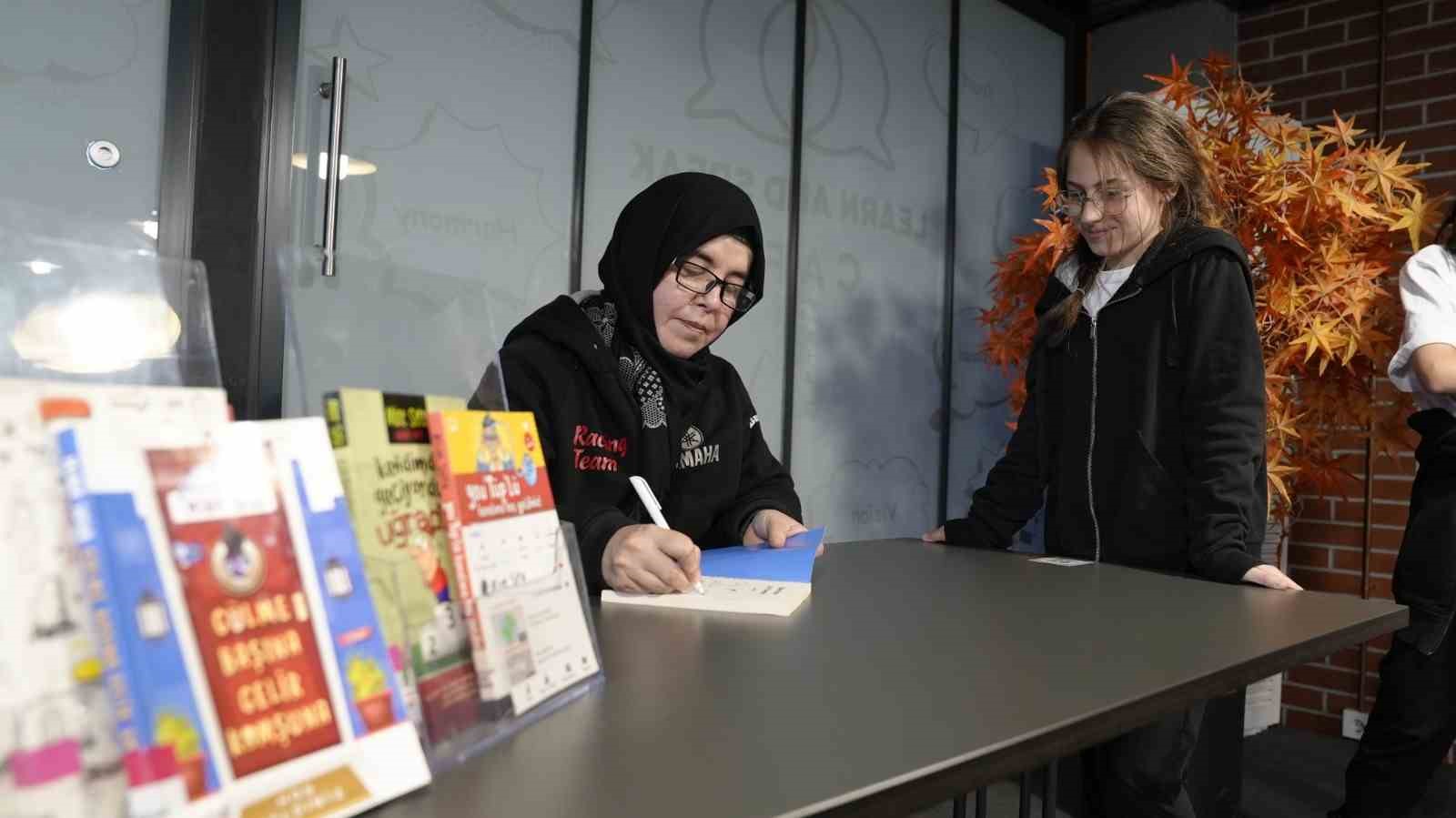 Mine Sota, Başiskeleli minik kitapseverlerle buluştu
