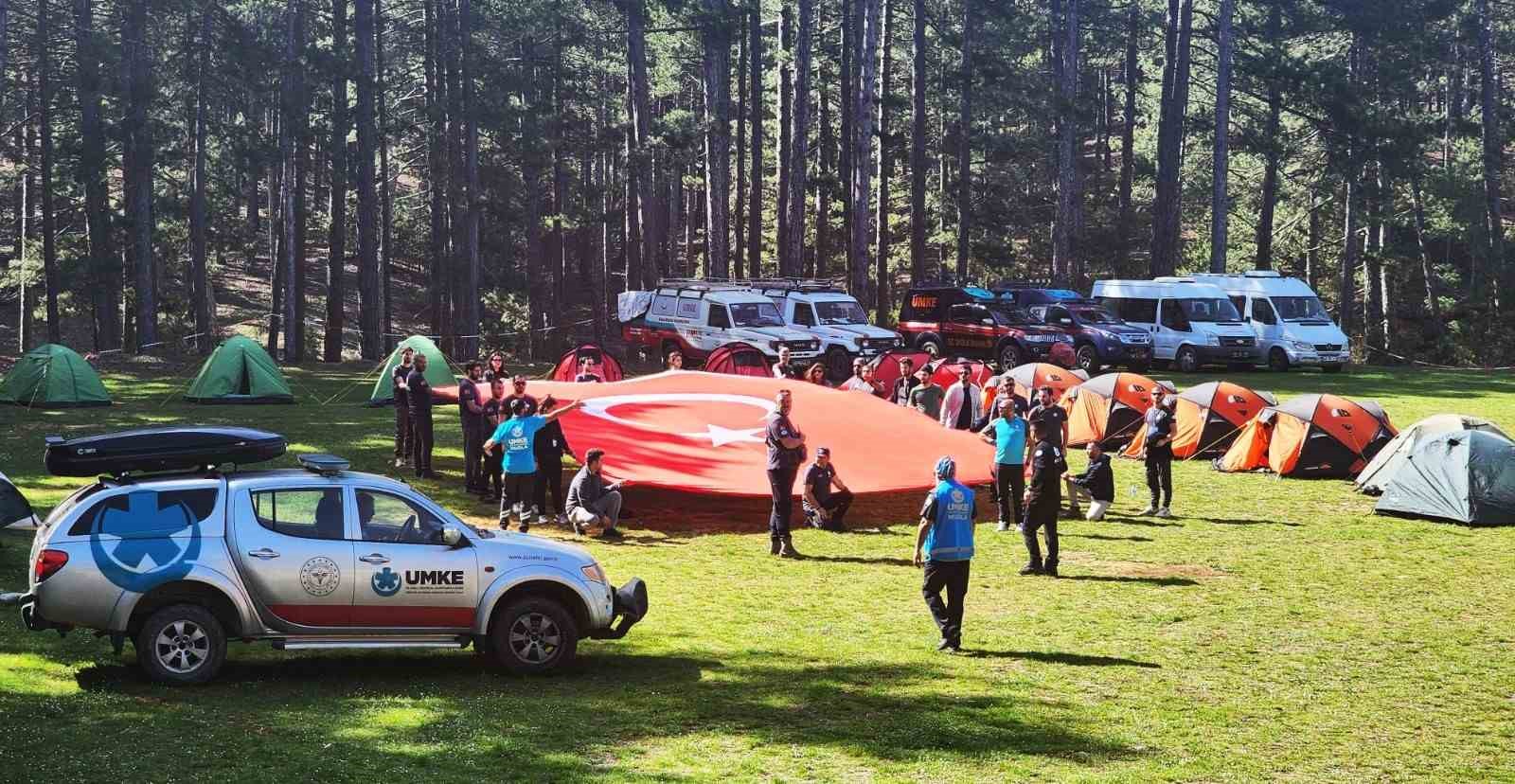 UMKE ekiplerinden nefes kesen tatbikat
