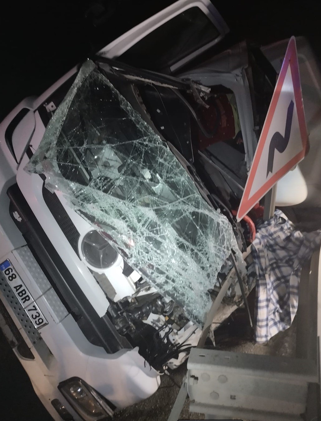 Balıkesir-Bursa yolunda tek taraflı kaza: 1 kişi hayatını kaybetti
