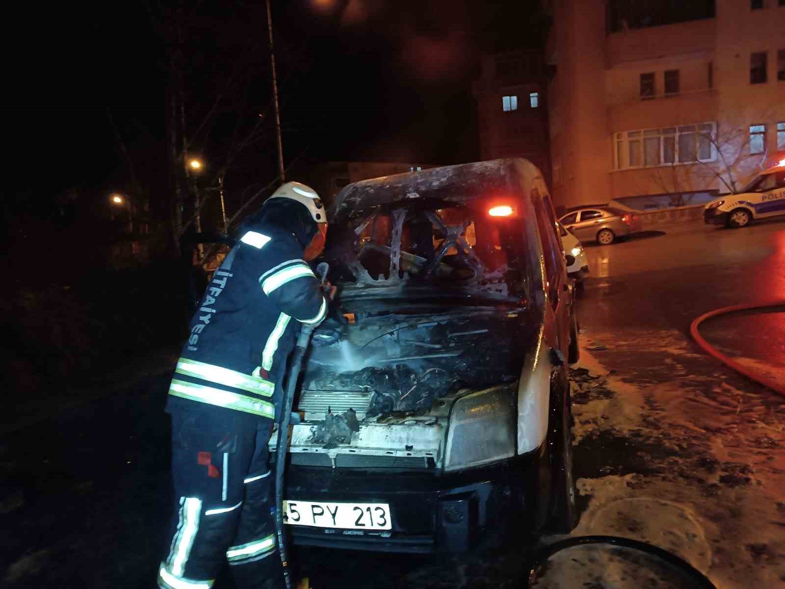 Ara&ccedil; alev topuna d&ouml;nd&uuml;, y&uuml;rekler ağza geldi
