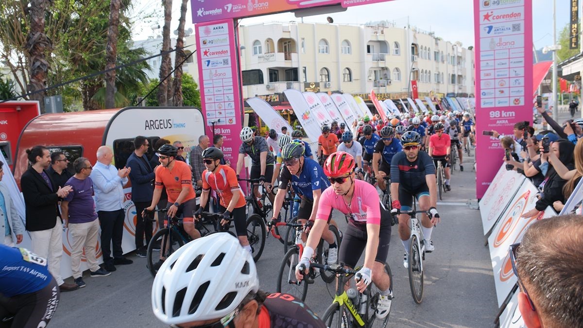 Kemer’de Gran Fondo Antalya bisiklet yarışı başladı
