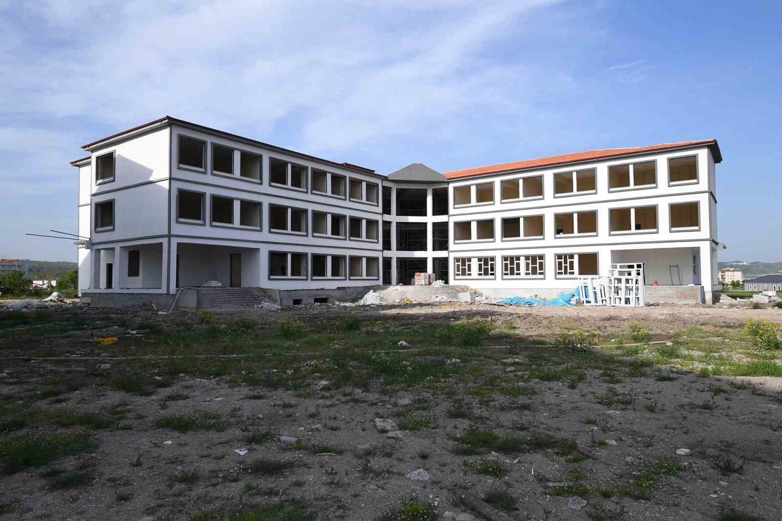 Balıkesir’de devam eden okul inşaatlarına Vali Ustaoğlu’ndan denetim