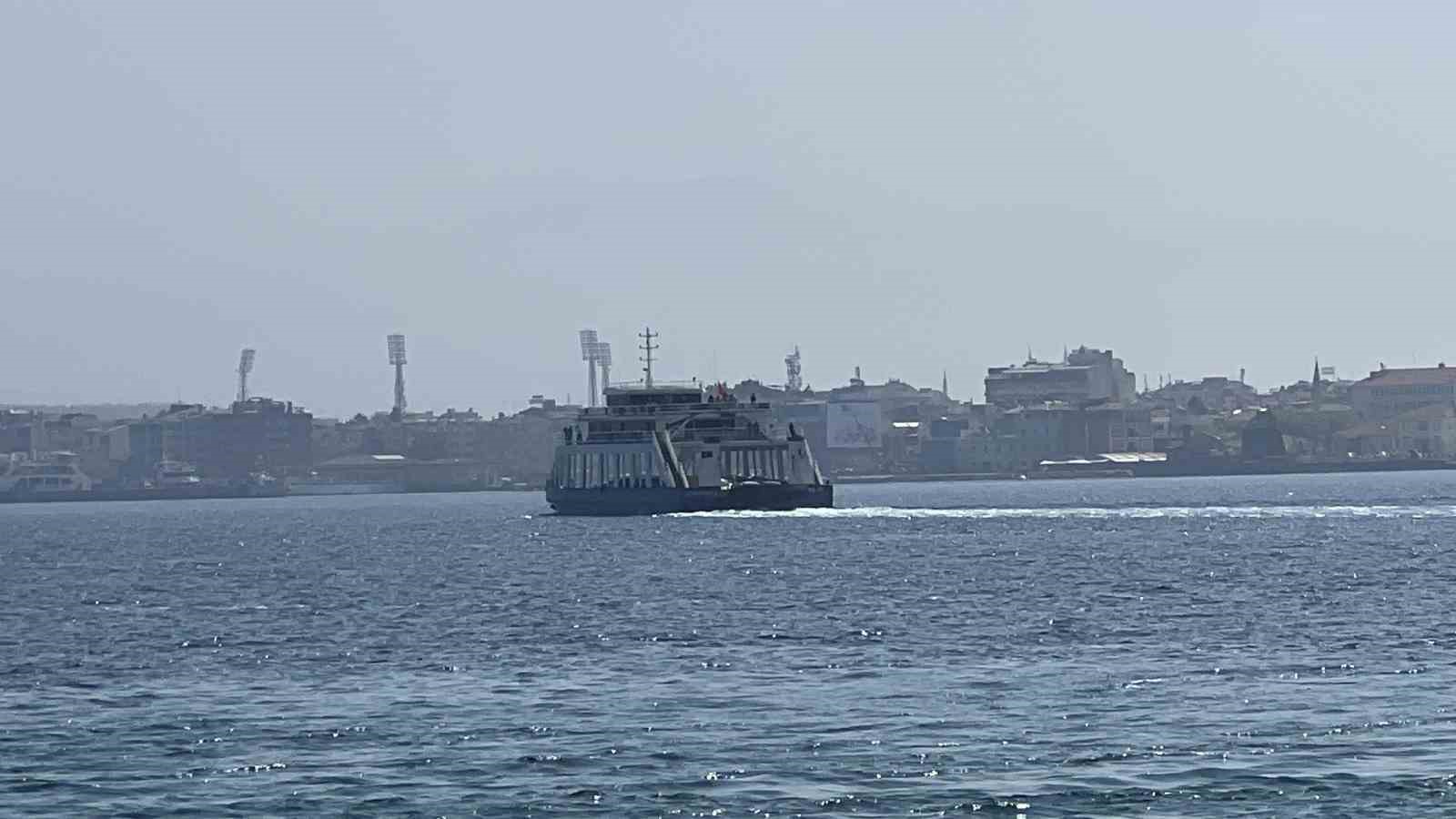 Çanakkale Boğazı’nda sis etkisini yitirdi, feribot seferleri tekrar başladı