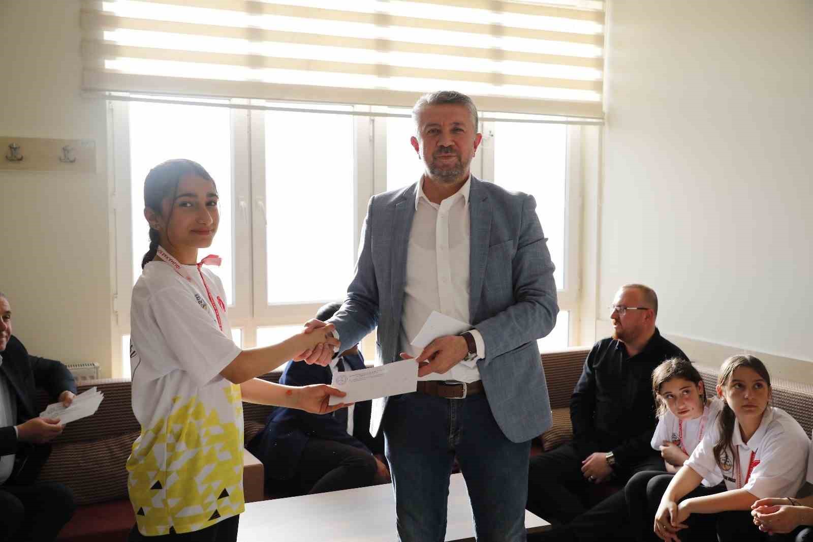 ERVA sporcularına Mobilyacılar Odası’ndan ödül

