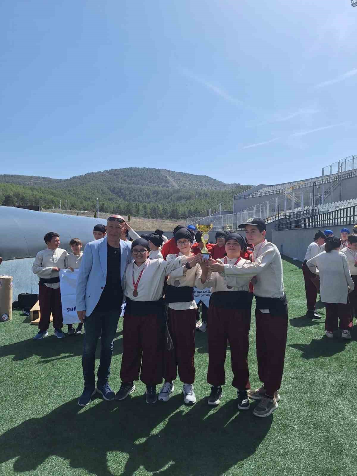 Okul Sporları Geleneksel T&uuml;rk Ok&ccedil;uluğu M&uuml;sabakaları tamamlandı
