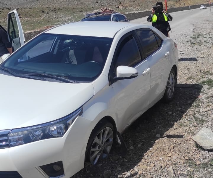 Kontrolden çıkan araç karşı şeride geçti: 1 yaralı