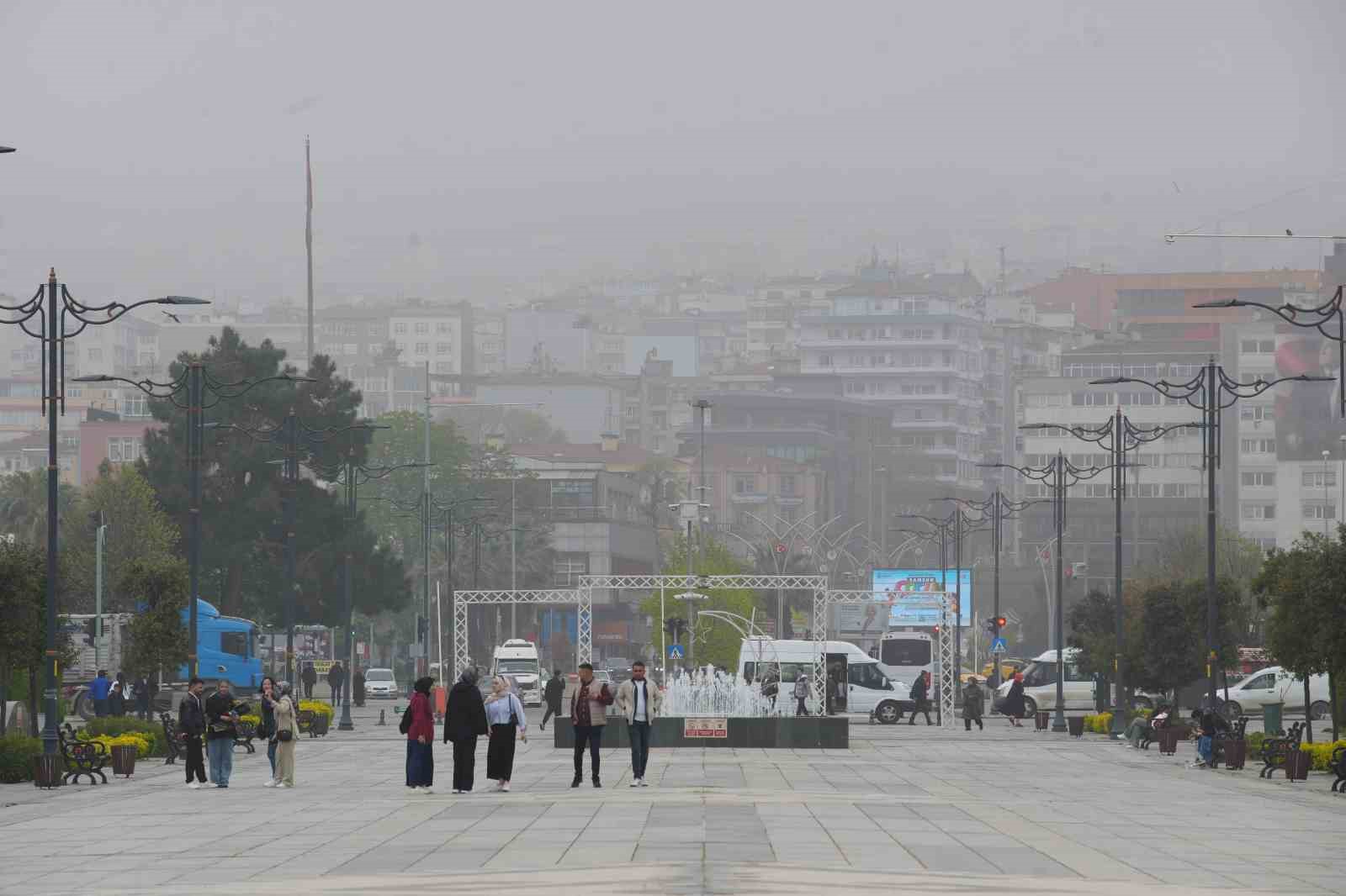 Samsun&rsquo;da sis etkili oldu
