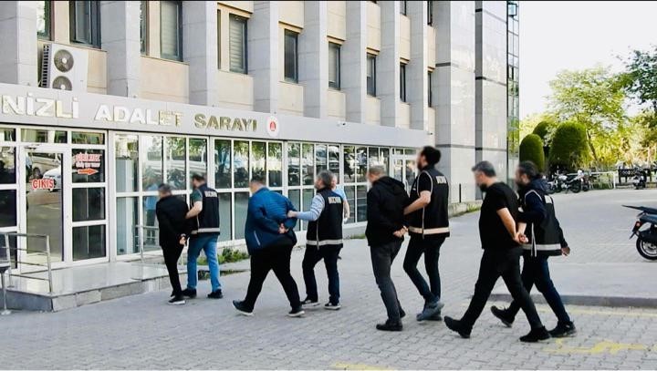 Denizli’de kredi kartı komisyoncularına operasyon düzenlendi