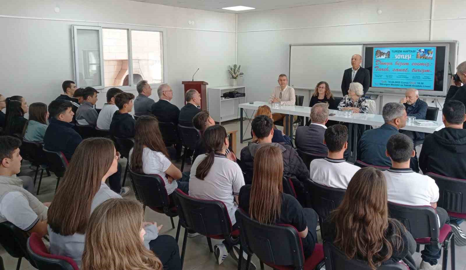 Arkeoloji Profesörü Veli Sevin: "Belki de Hazreti Meryem’in mezarı bu kentlerin sınırları içinde"