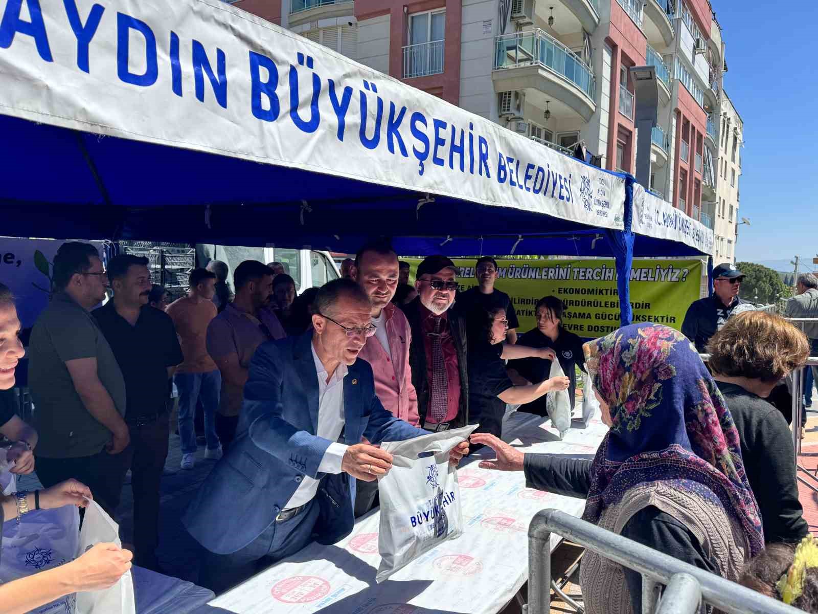 Kuyucak’ta 20 bin ata tohumu fidesi dağıtıldı