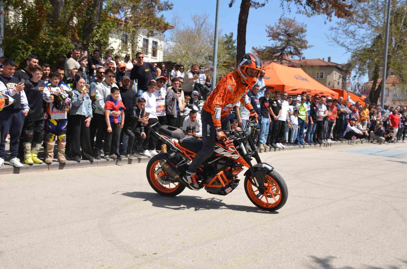 Enduro &amp; ATV Türkiye Şampiyonası, Türkiye akrobasi şampiyonu Birkan Polat’ın muhteşem gösterisiyle başladı