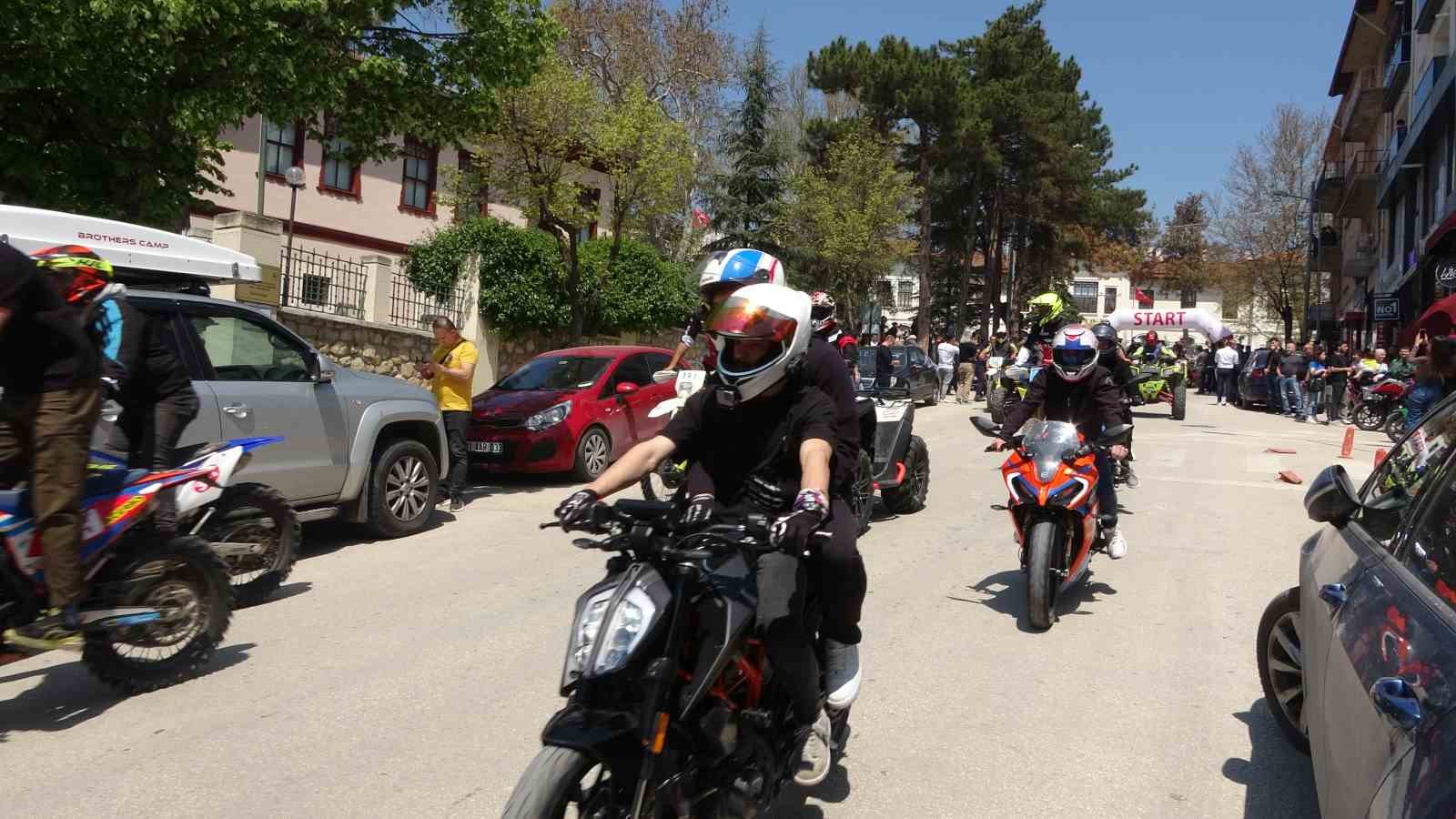 Enduro & ATV T&uuml;rkiye Şampiyonası, T&uuml;rkiye akrobasi şampiyonu Birkan Polat&rsquo;ın muhteşem g&ouml;sterisiyle başladı
