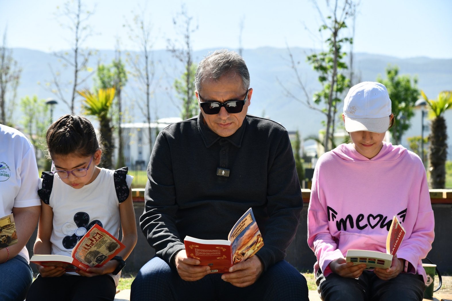 Osmaniye Millet Bahçesi’nde kitap okuma etkinliği düzenlendi