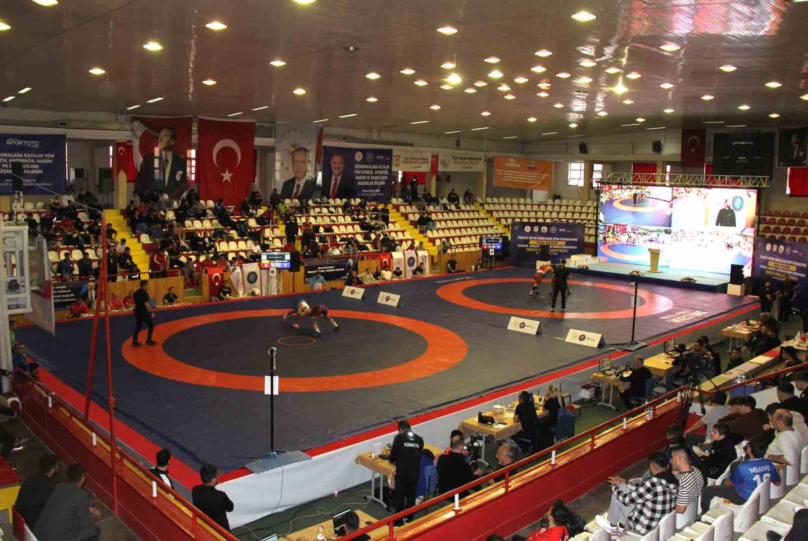 İşitme Engelliler Güreş Türkiye Şampiyonası’nın açılış seremonisi yapıldı