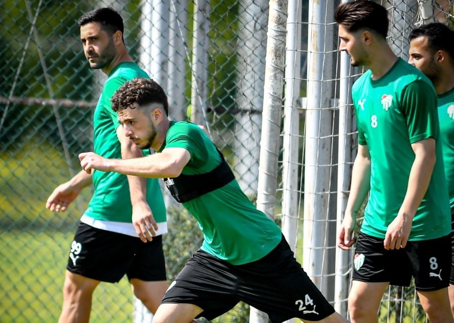 Bursaspor’da Bornova 1877 maçının hazırlıkları tamamlandı