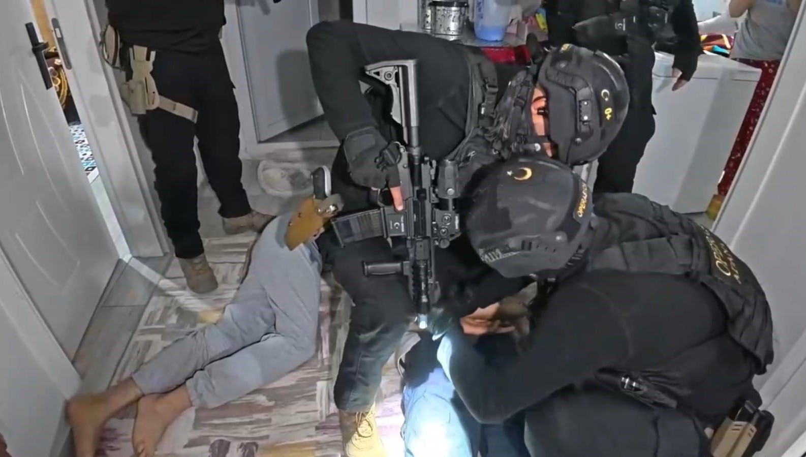 Adana’daki DEAŞ operasyonu: 6 şüpheli adli kontrol şartı ile bırakıldı