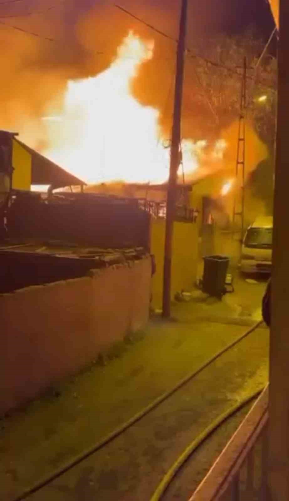 Sarıyer’de gecekondu yangını: 1 yaralı