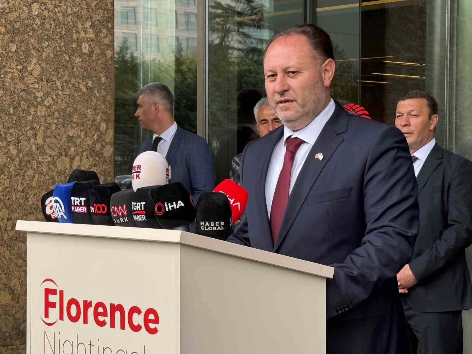 KKTC Meclis Başkanı Ziya Öztürkler, Sırrı Süreyya Önder’i hastanede ziyaret etti