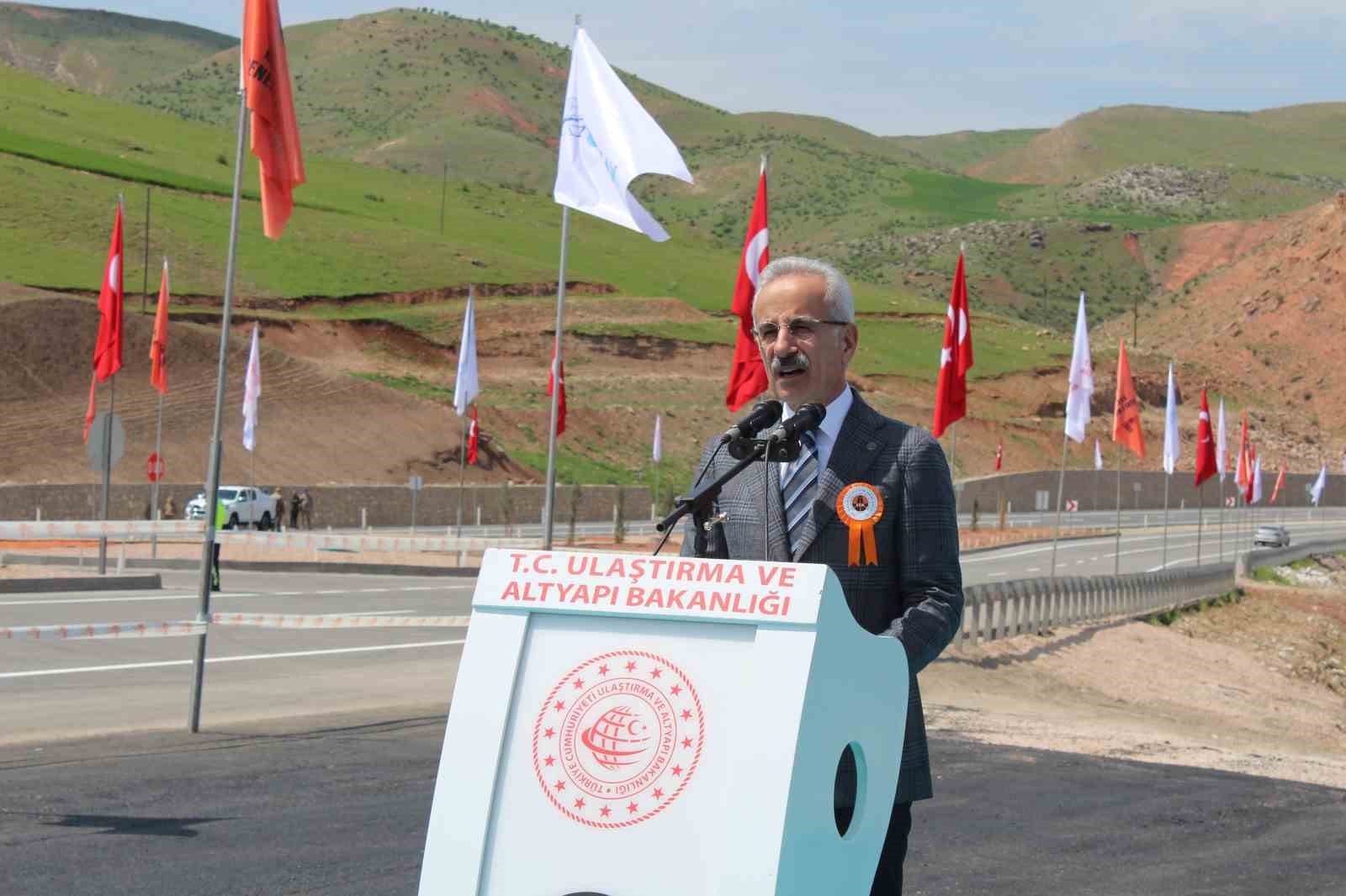 Bakan Uraloğlu müjdeyi verdi, Siirt’e tren geliyor