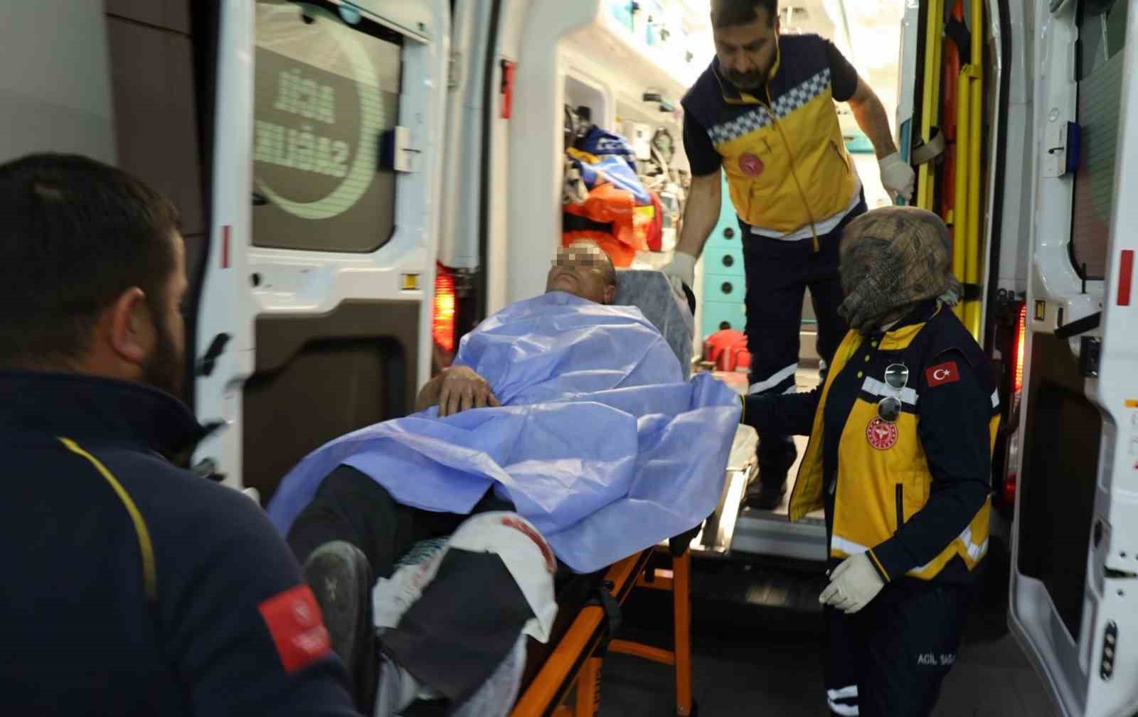 Park yüzünden kavga ettiği komşusunu bıçakladı