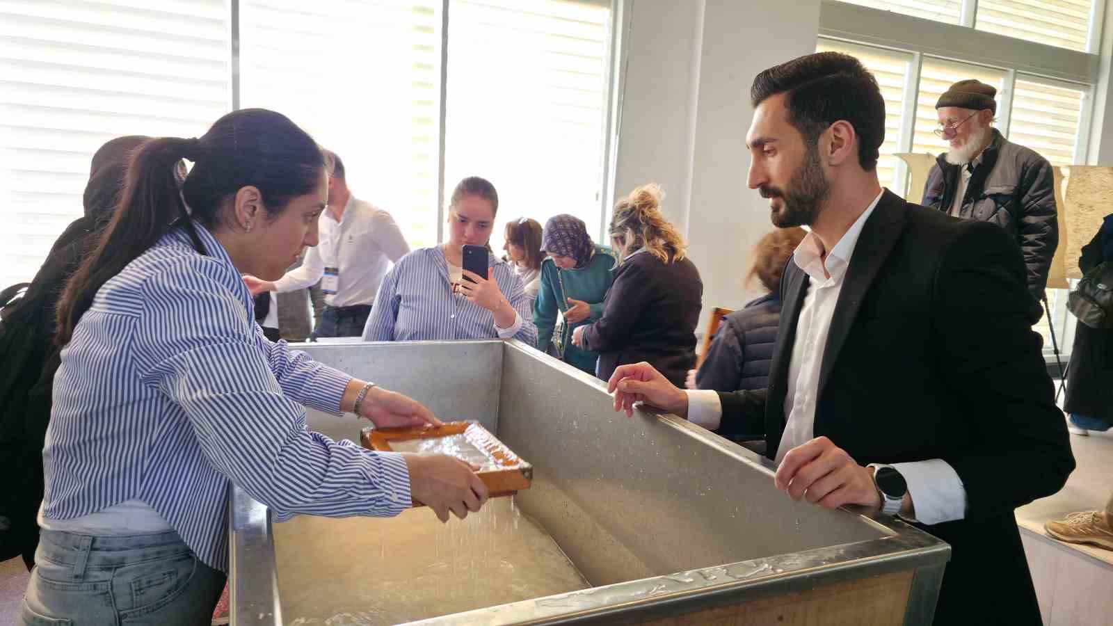 Bu etkinlikte kağıdın tarihi yolculuğu anlatıldı