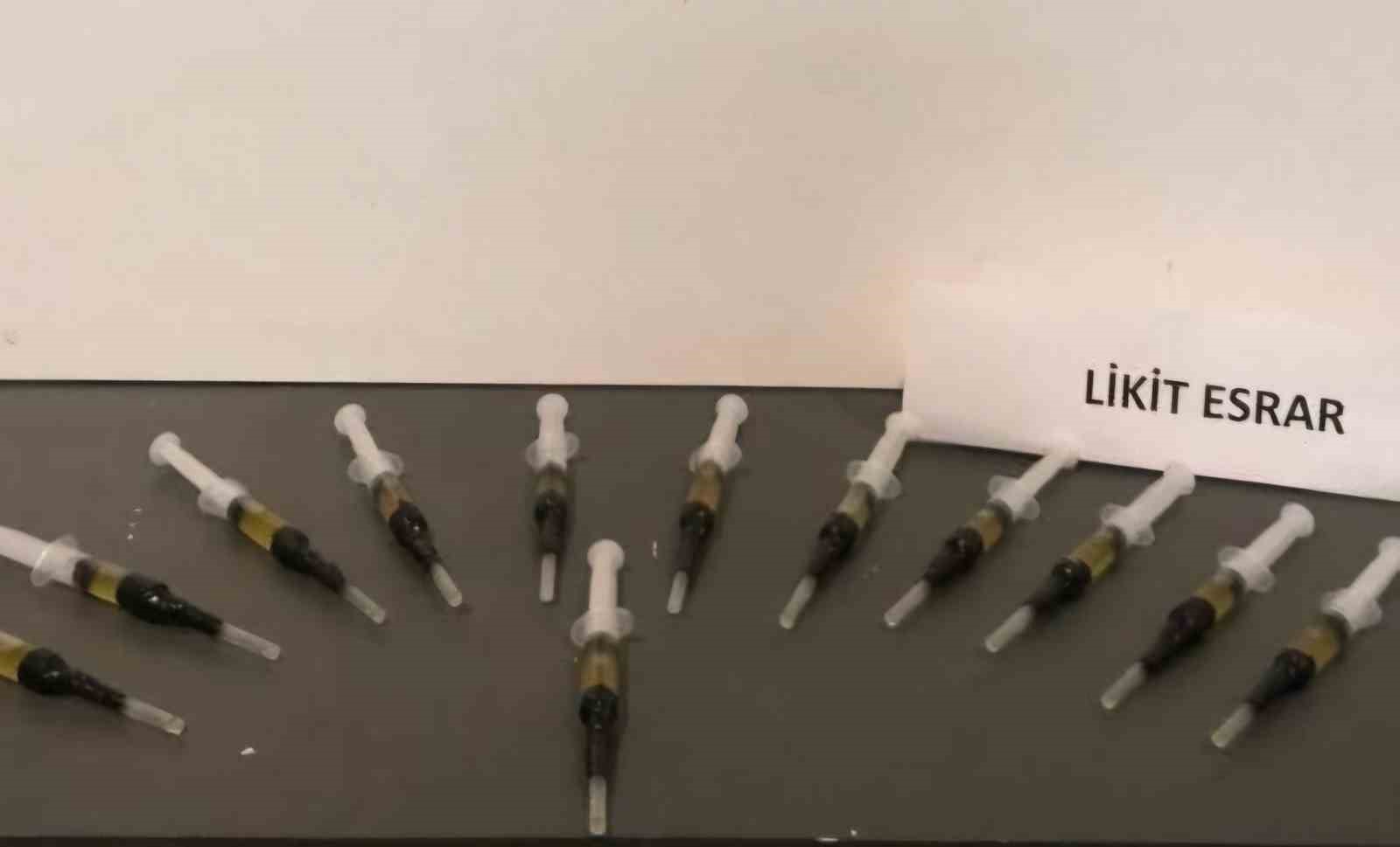 Samsun’da enjektöre çekili likit esrar ele geçirdi