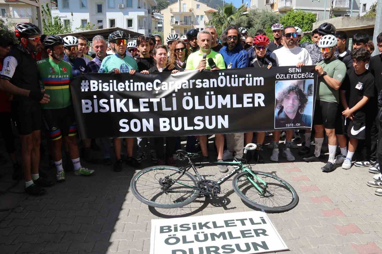 Fethiye’de bisiklet topluluğu hayatını kaybeden Alkan için pedal çevirdi