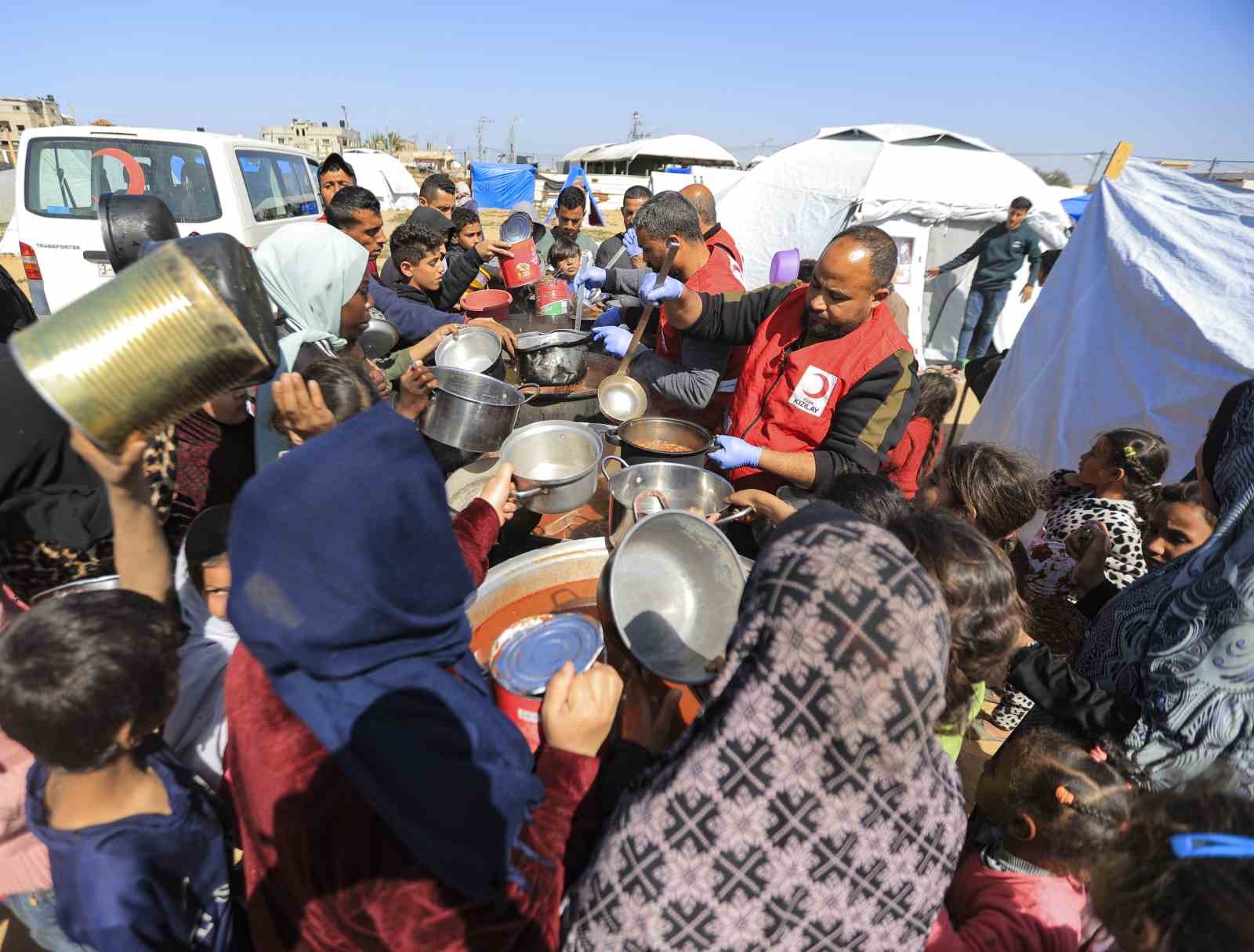 Kızılay Genel Başkanı Yılmaz: "Gazze’ye acilen insani yardım girişinin sağlanması çağrımızı yineliyoruz"