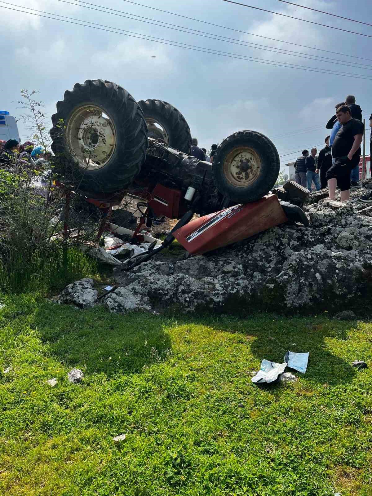 Balıkesir’de traktör ters döndü: 4 yaralı