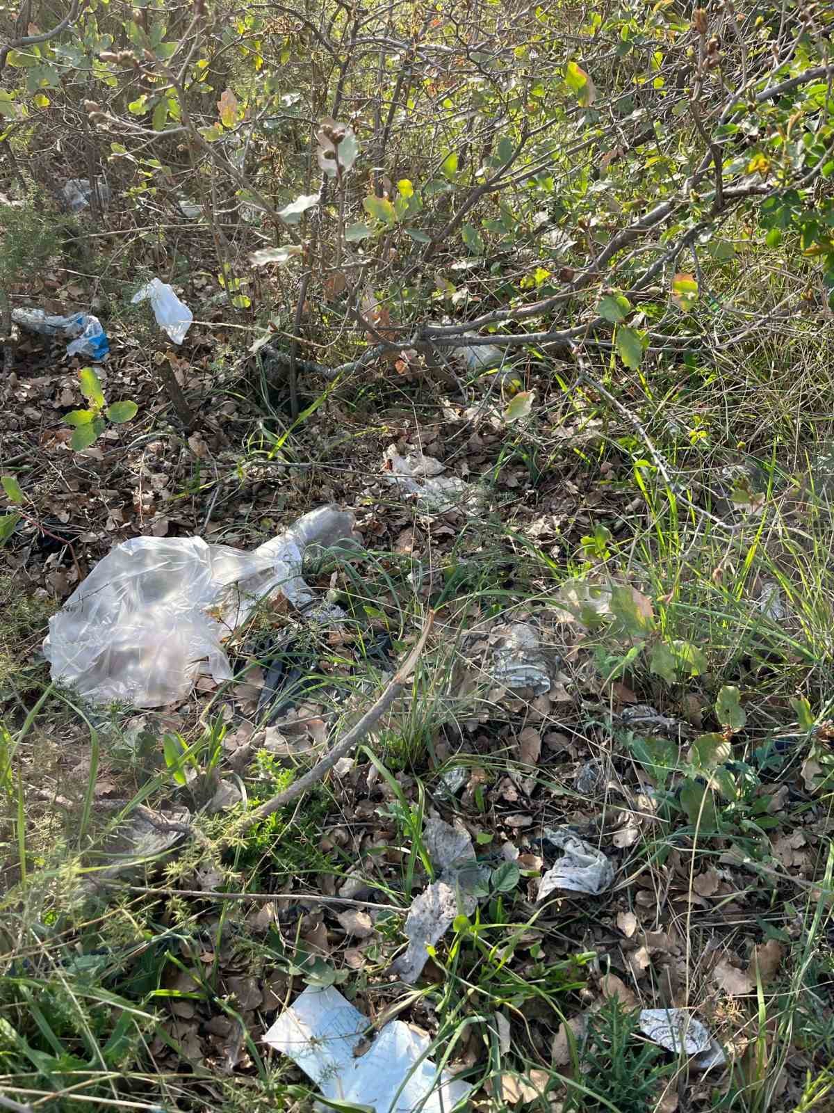 Abbaslık mevkiinde g&uuml;nde onlarca &ccedil;&ouml;p &ccedil;ıkıyor
