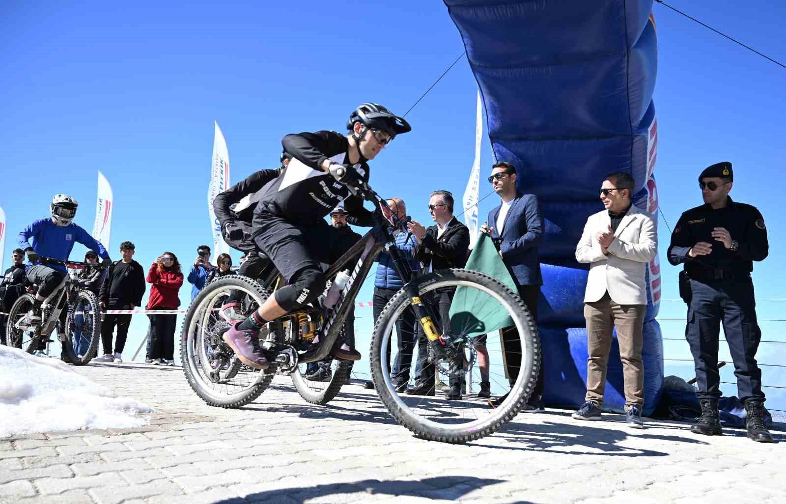 Sky To Sea Dağ Bisikleti Yarışları başladı

