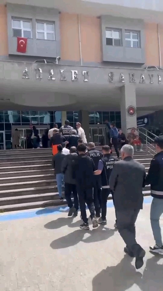 Edirne&rsquo;de 7 firari h&uuml;k&uuml;ml&uuml; yakalandı
