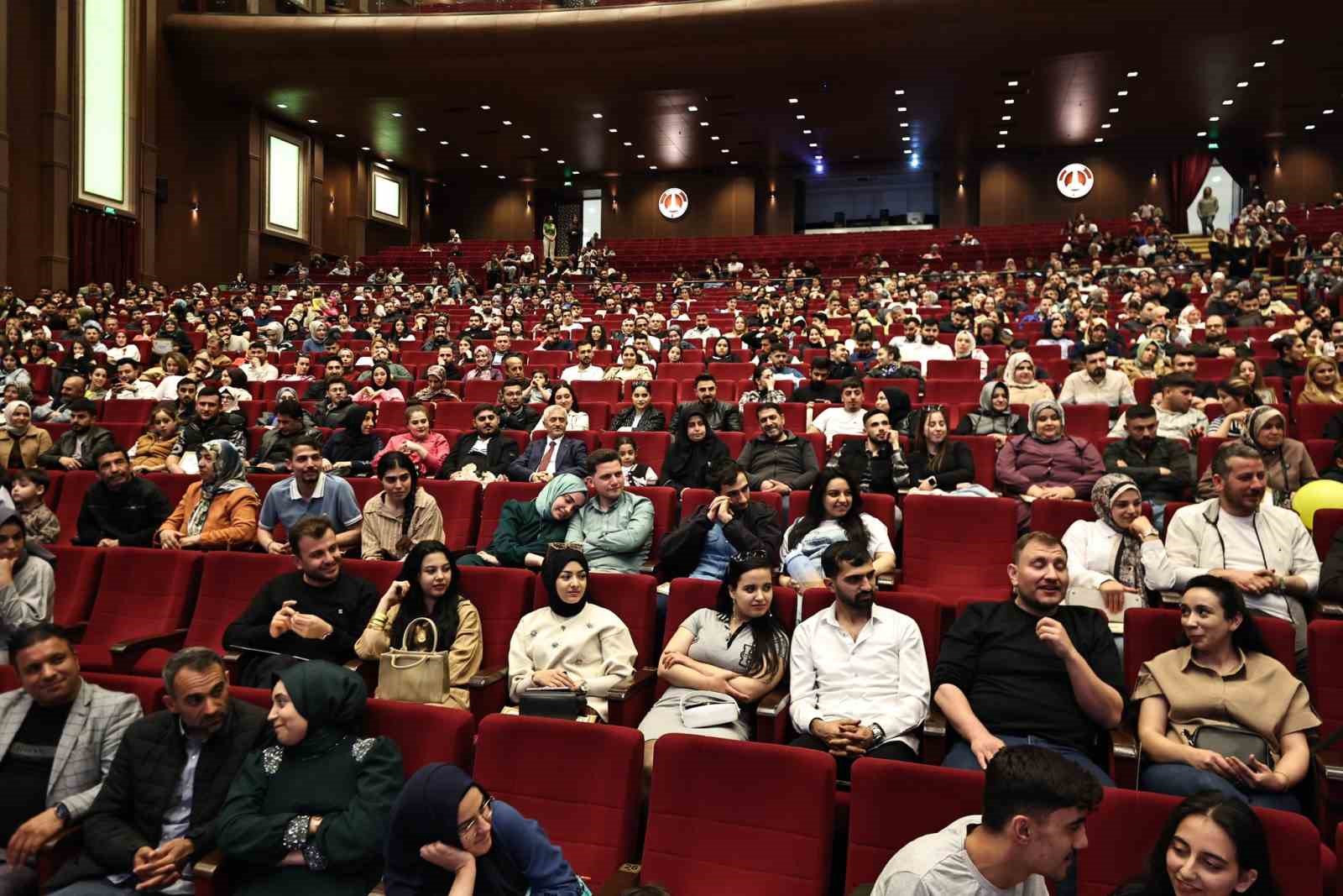 Şahinbey Evlilik Okulu&rsquo;nda 672 &ccedil;ift daha sertifika aldı
