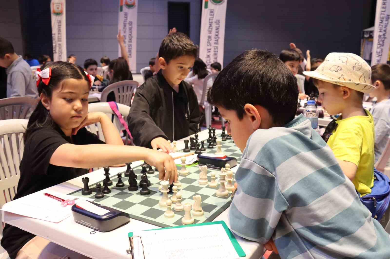 Şanlıurfa’da ödüllü satranç turnuvası