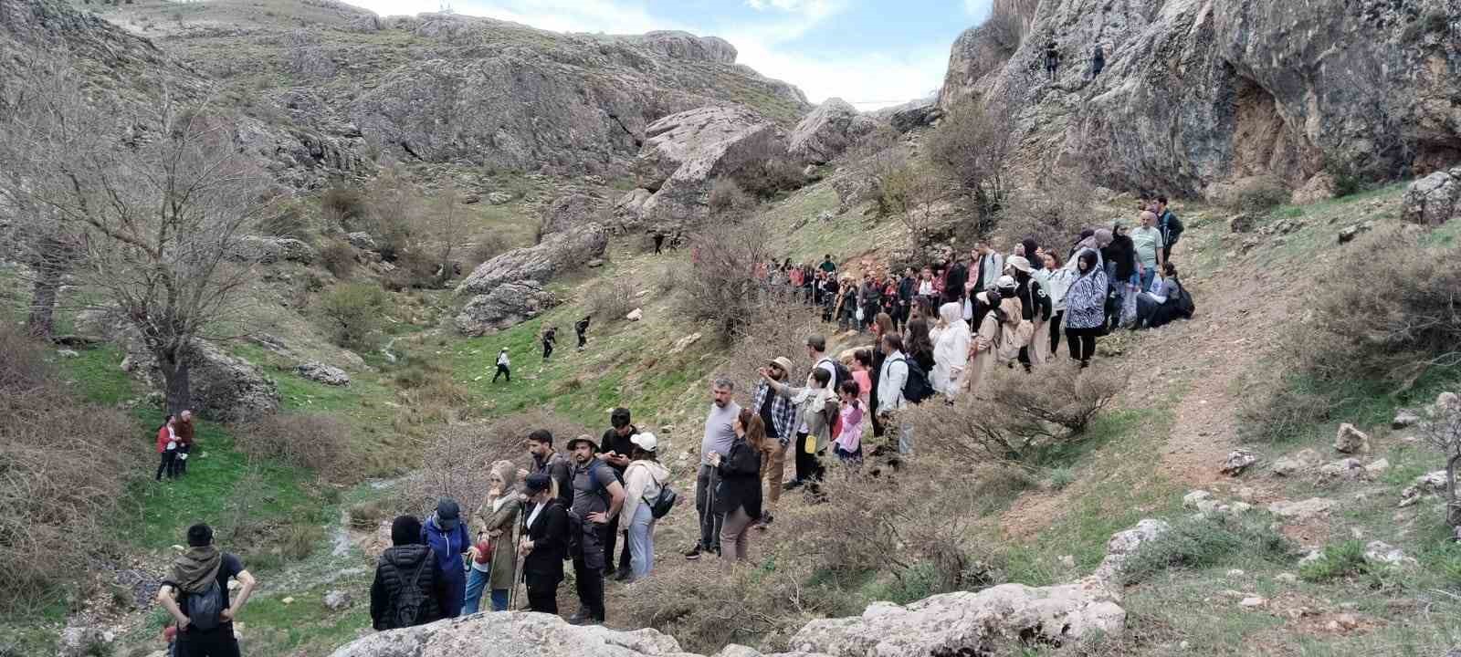Ölbe Vadisi’nde doğa yürüyüşü düzenlendi
