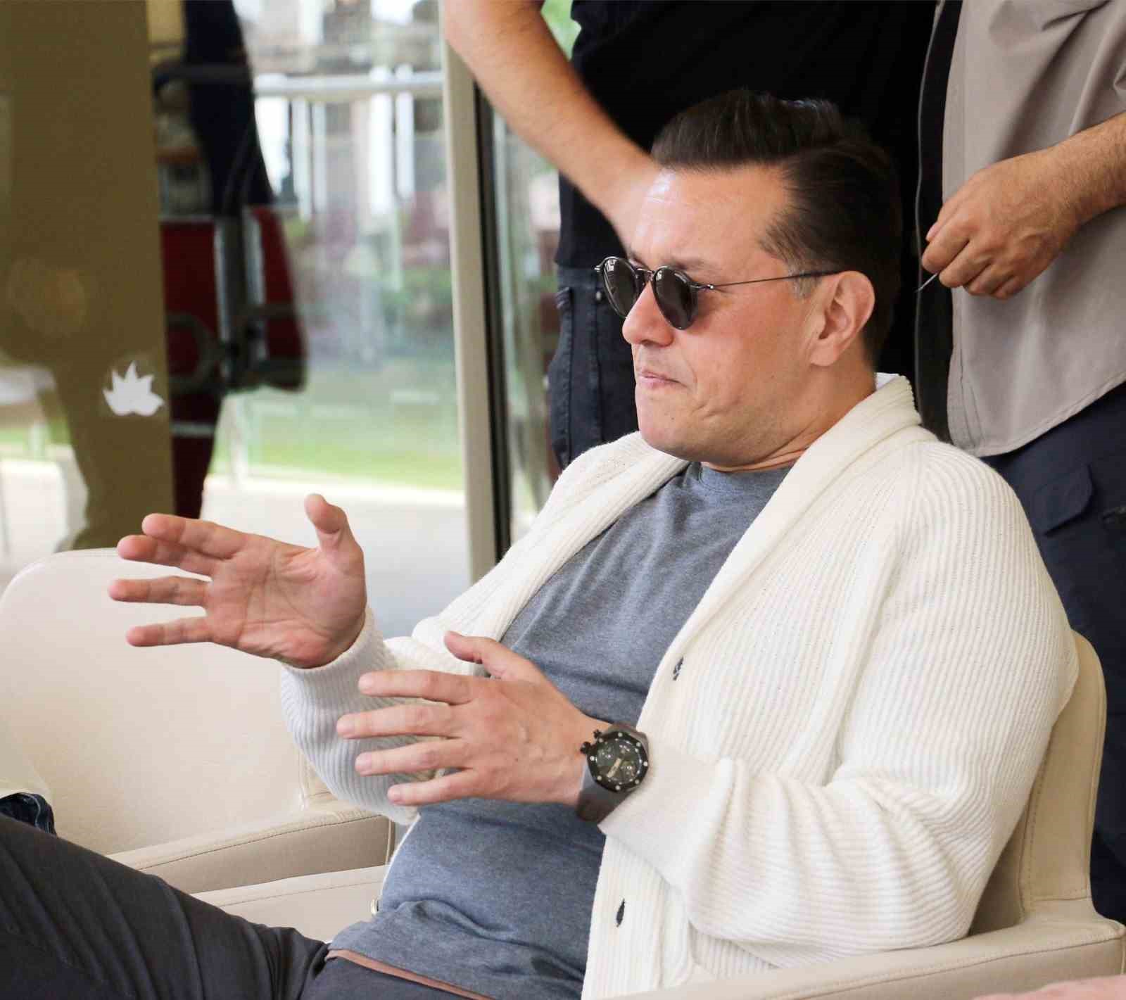 Milletvekili Hatipoğlu, Eskişehirspor oyuncularıyla bir araya geldi