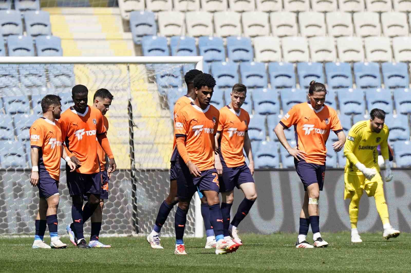 Trendyol S&uuml;per Lig: Başakşehir: 2 - Gaziantep FK: 1 (Ma&ccedil; sonucu)

