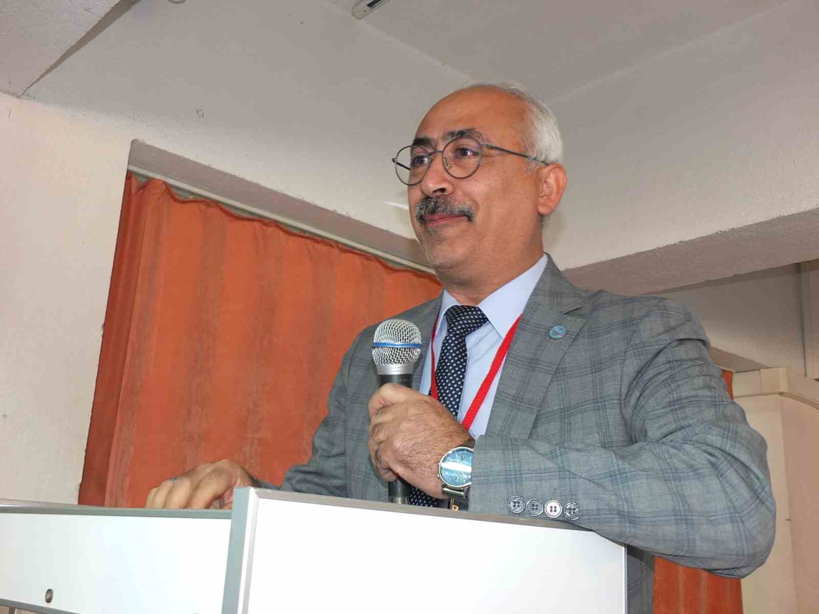 Balıkesir de Sosyal Bilimler ve Fen Bilimleri Çalıştayı düzenlendi