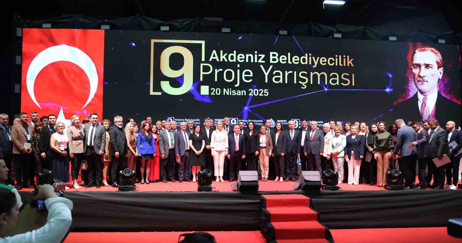 Belediyeciliğin kalbi Antalya’da attı
