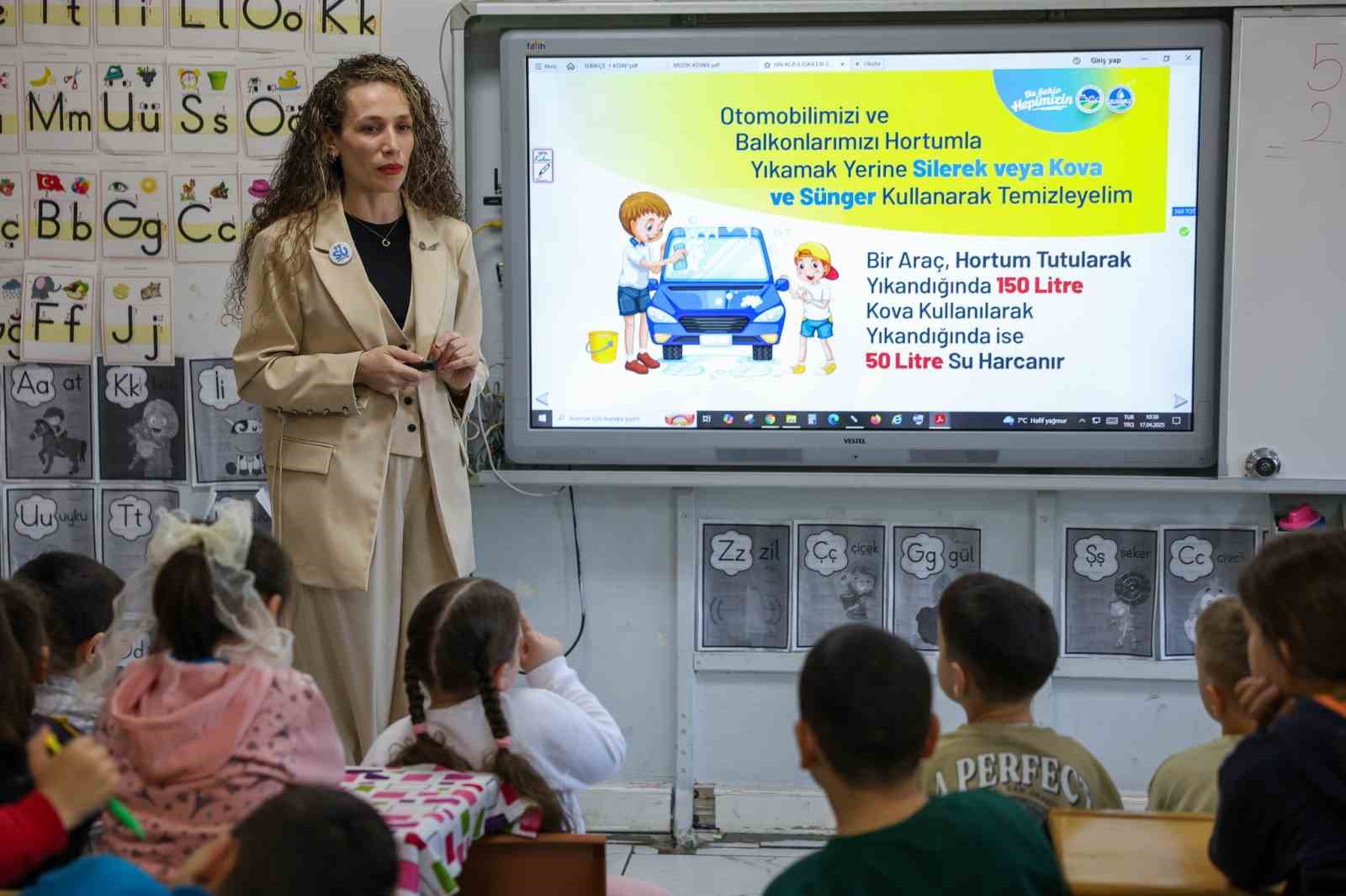 Tasarruf alışkanlığı k&uuml;&ccedil;&uuml;k yaşlarda aşılanıyor
