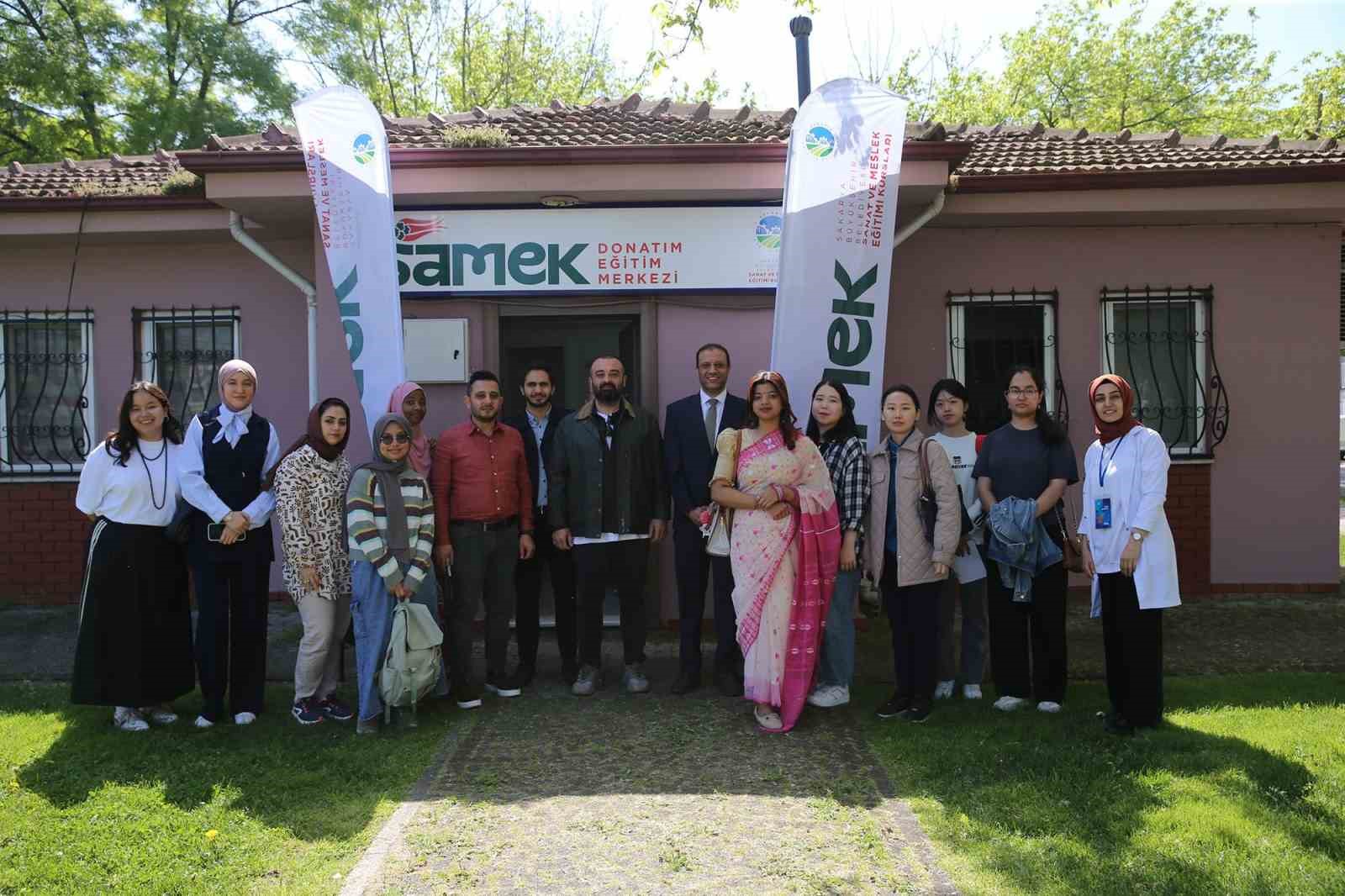Uluslararası &ouml;ğrenciler T&uuml;rk mutfağını SAMEK &ccedil;atısı altında &ouml;ğrendiler
