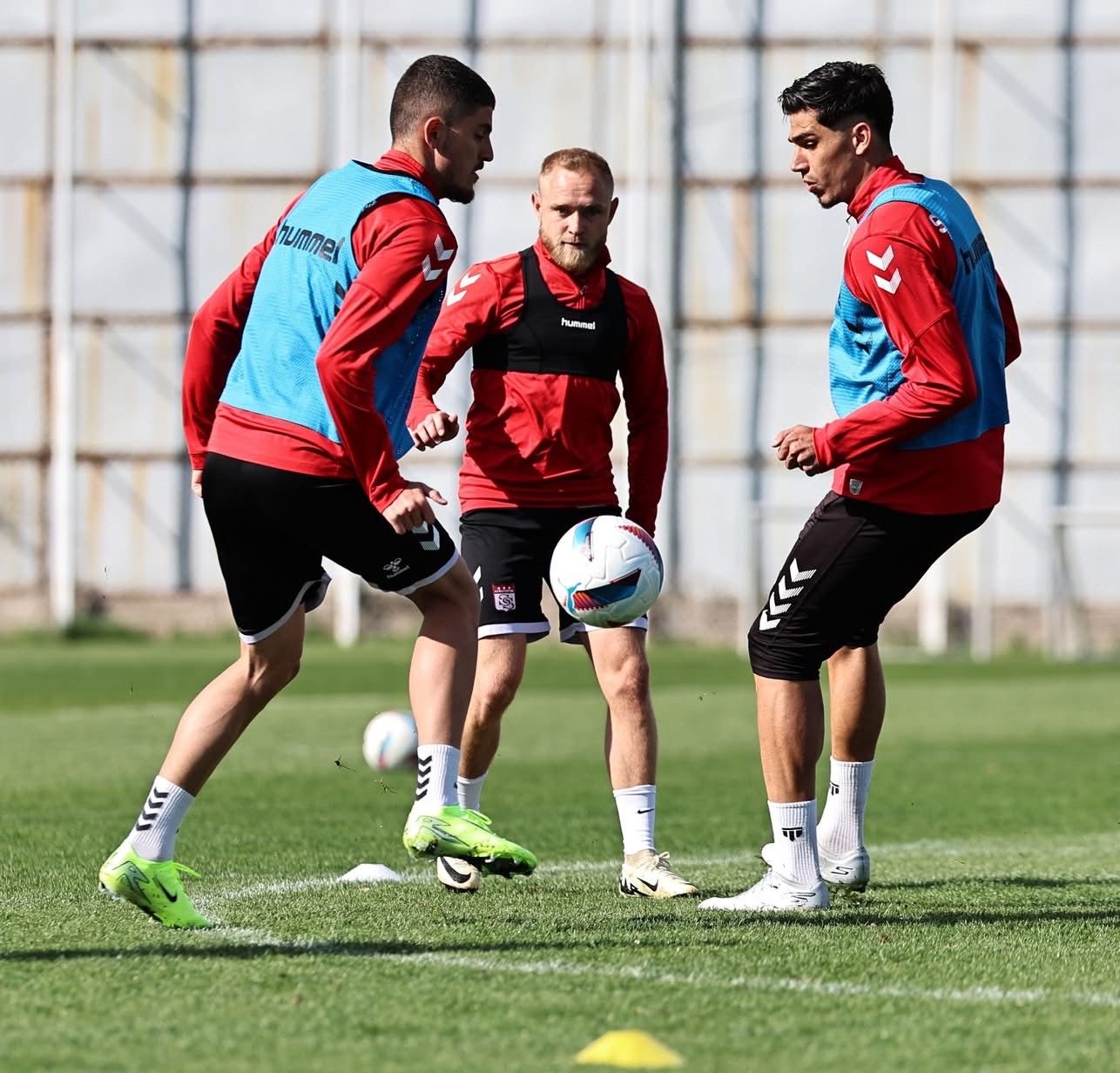 Sivasspor, Antalyaspor ma&ccedil;ı hazırlıklarına başladı
