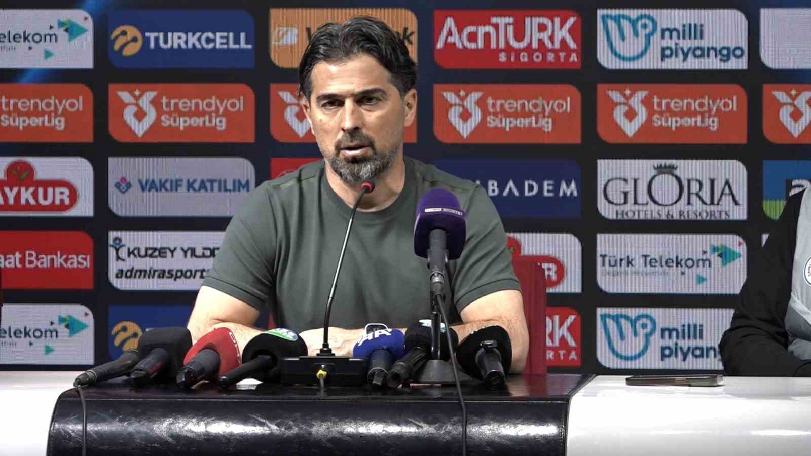 İlhan Palut: "İkinci yarı oyuncular çok iyi performans gösterdiler"