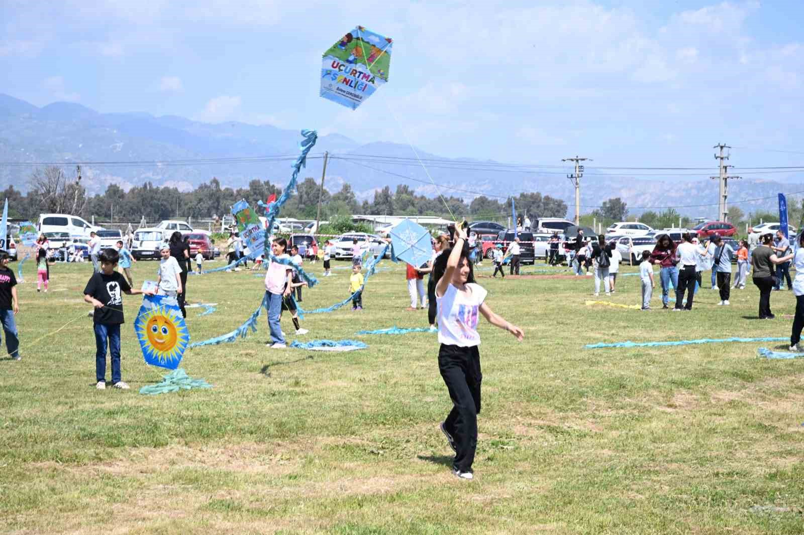 Başkan Çerçioğlu, çocukları Uçurtma Şenliği’nde buluşturdu