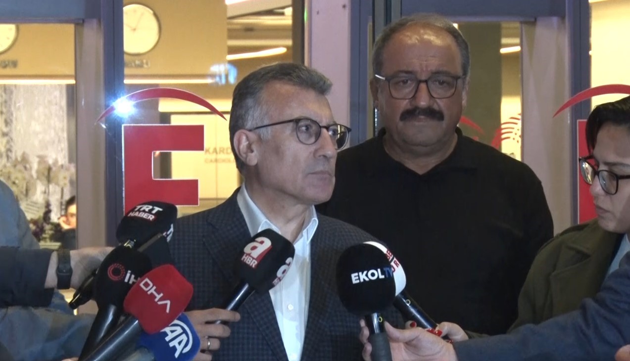 AK Parti Grup Başkanı Abdullah G&uuml;ler, Sırrı S&uuml;reyya &Ouml;nder&rsquo;i hastanede ziyaret etti
