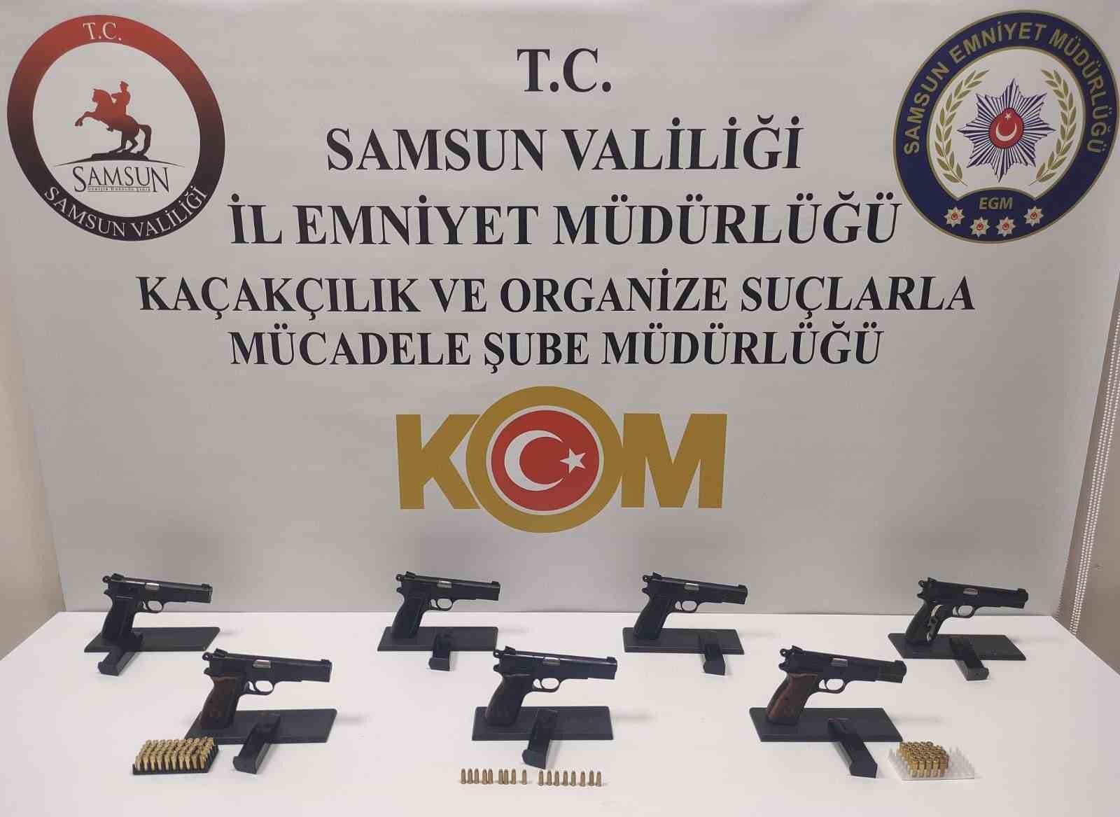 Samsun’da silah kaçakçılığı operasyonu zanlıları adliyeye sevk edildi