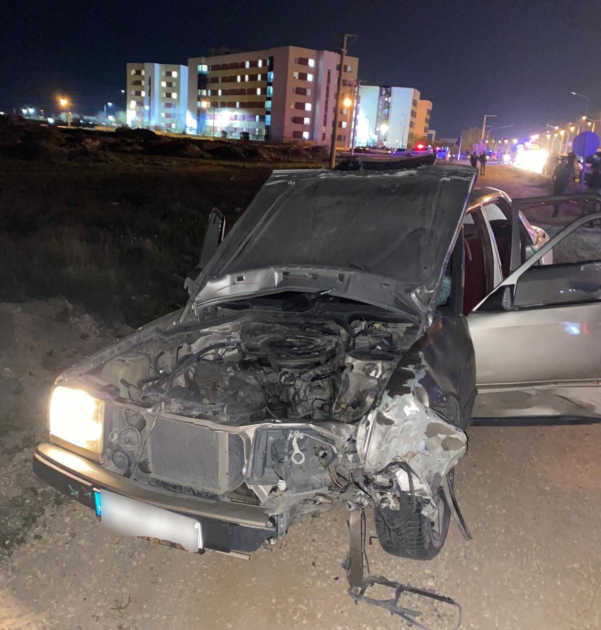 Otomobille çarpışan motosiklet sürücüsü hayatını kaybetti