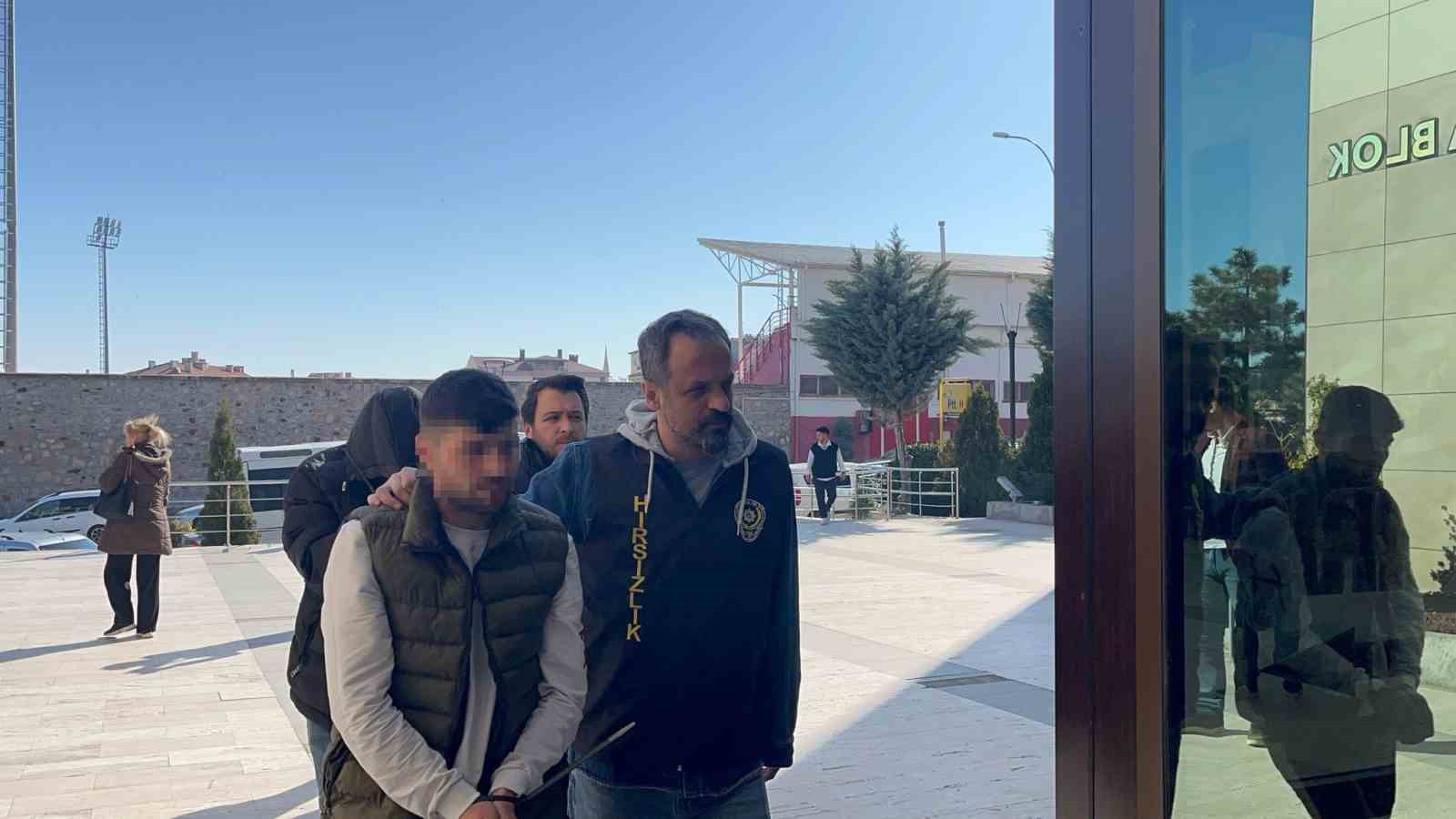 Sahte savcı ve avukatlara y&ouml;nelik operasyon: 15 g&ouml;zaltı
